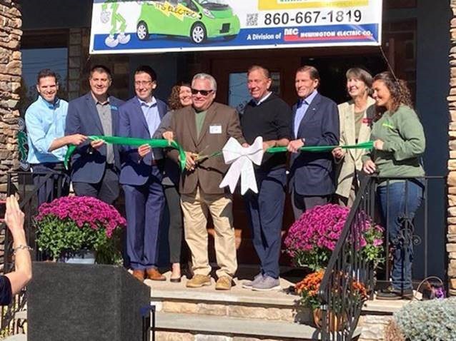 Blumenthal joined Governor Ned Lamont and local officials at the tenth anniversary celebration for Connecticut Electric Car Charging Systems. 